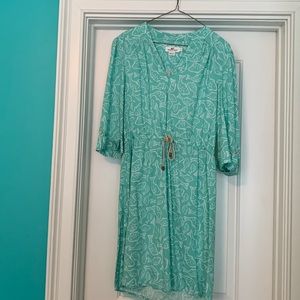 Vineyard Vines dress with 3/4 sleeves, elastic waist